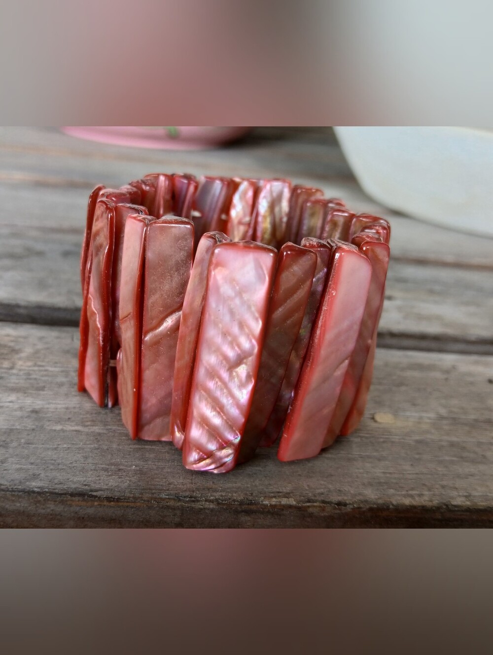 Vintage Pink Coral Mother-of-Pearl Stretch Bracelet